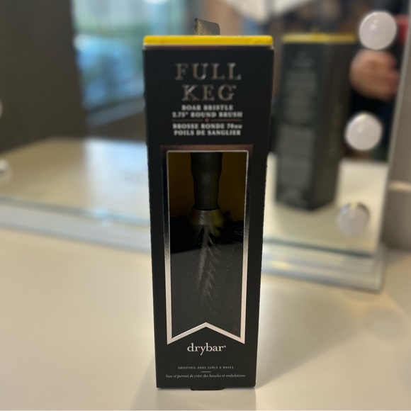 Dry Bar “Full Keg” Boar Head Bristle Round Brush - Picture 3 of 3